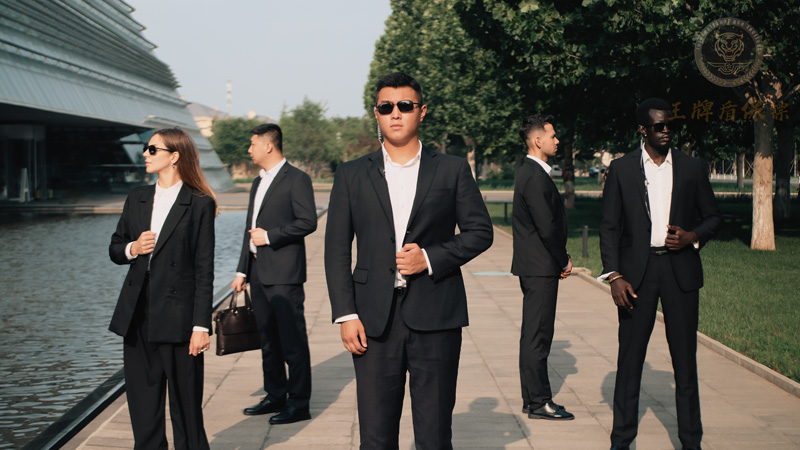 上海保镖公司服务费用解析：影响收费的几大要素